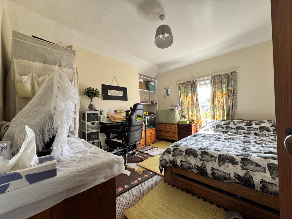 Lot: 76 - FREEHOLD MIXED USE INVESTMENT - Bedroom